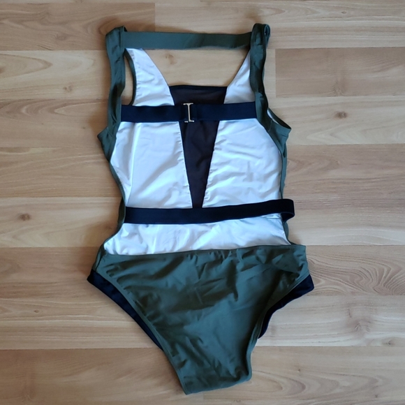 Cupshe Green Mesh Swimsuit - Picture 3 of 4
